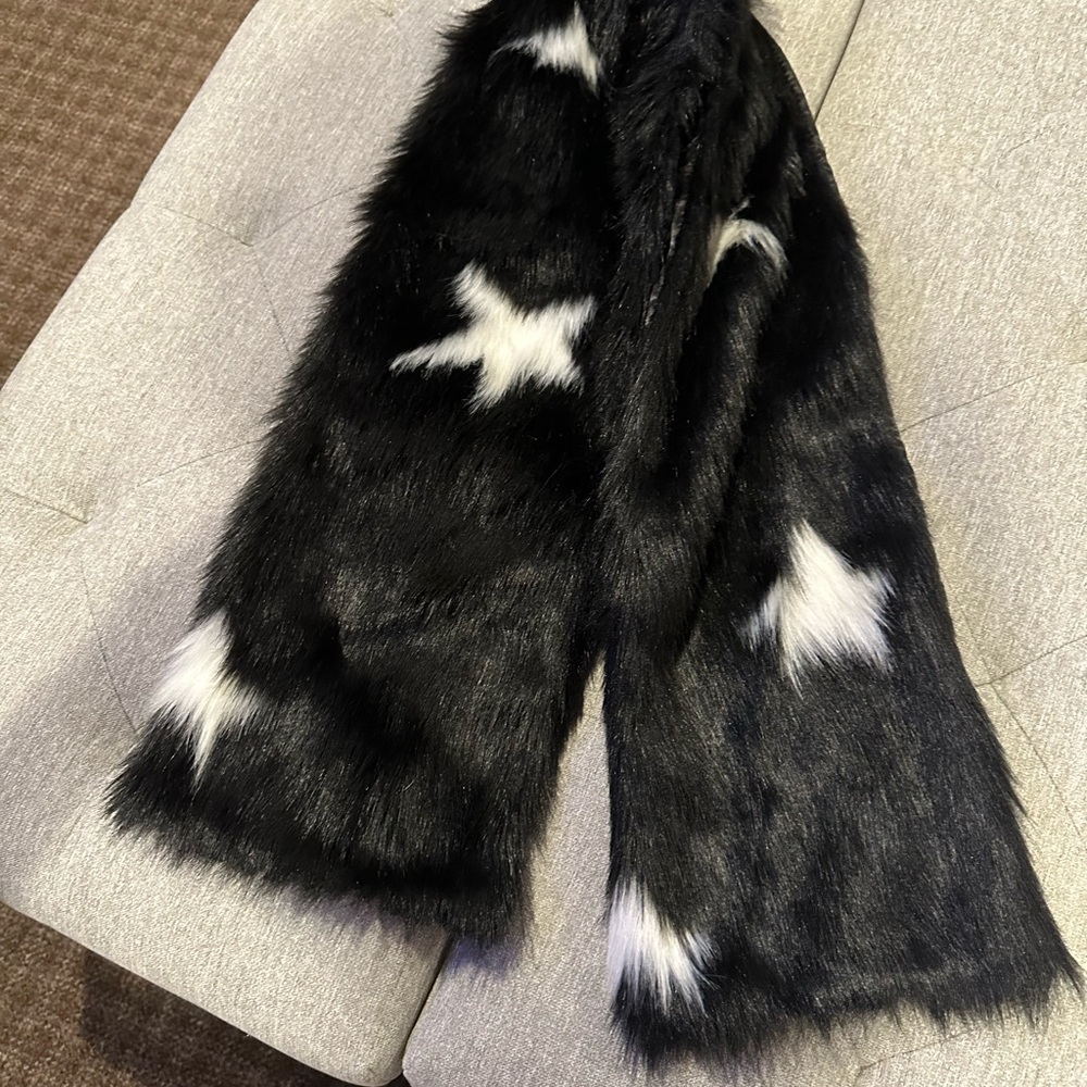 Black and white Faux Fur Scarf with White Stars